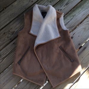 NWOT: Faux Suede Sherpa Vest!!